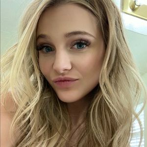 Meet your Posher, Elissa